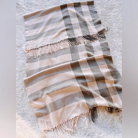 Pink and Grey Plaid Scarf - Picture 3 of 4